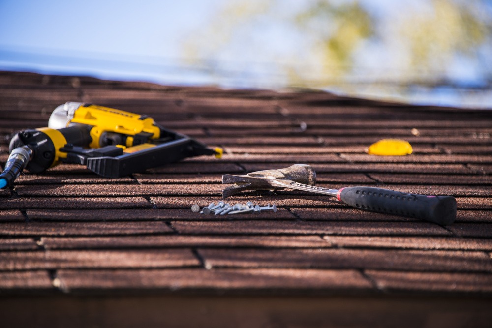 5 Easy Ways To Improve Your Roof Maintenance
